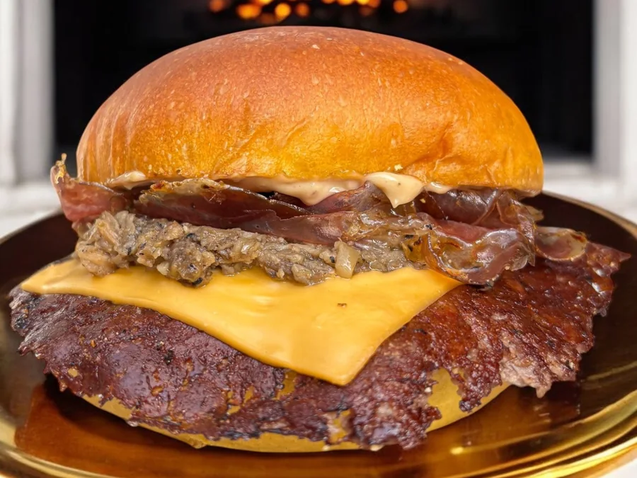 Yo&rsquo;Mami Burger